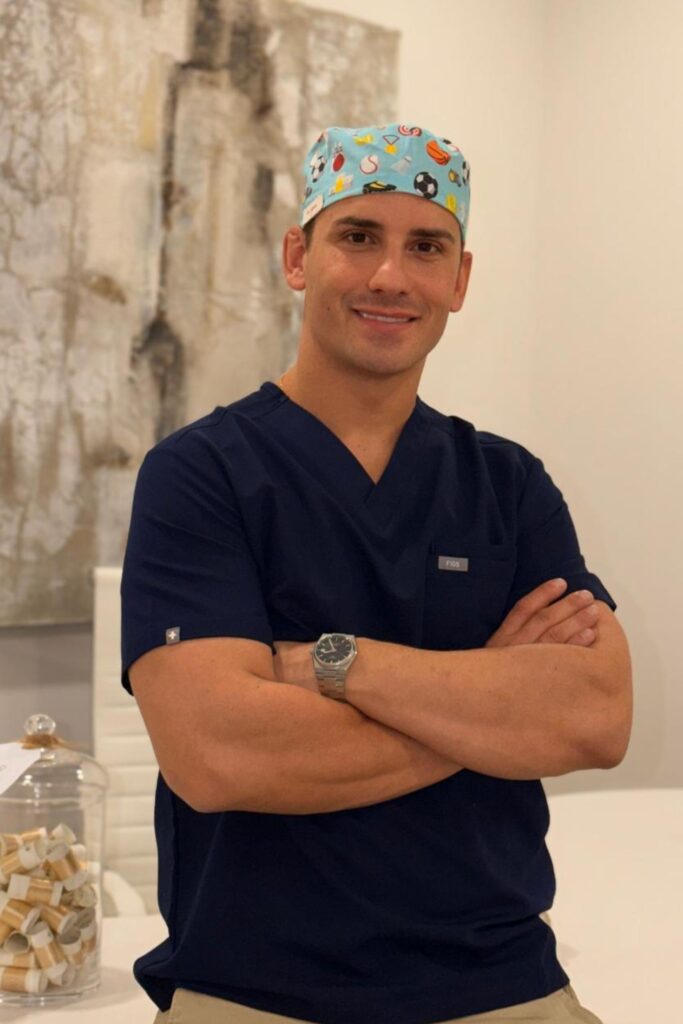 Dr. Mikel Paz, médico estético de Divina Vanidad en Collado Villalba